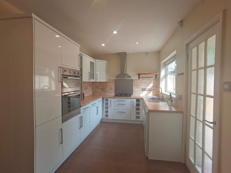 Room Welland Park Road in Harborough
