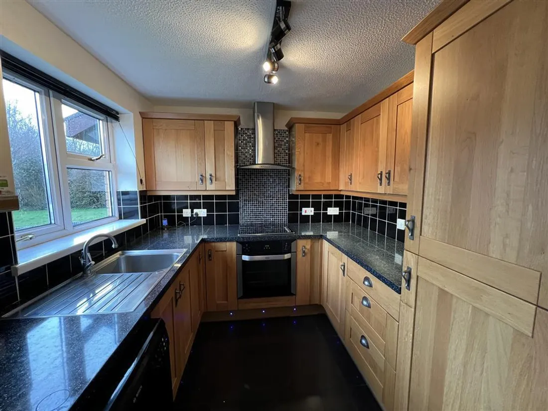 House Ffordd y Gamlas in Gowerton