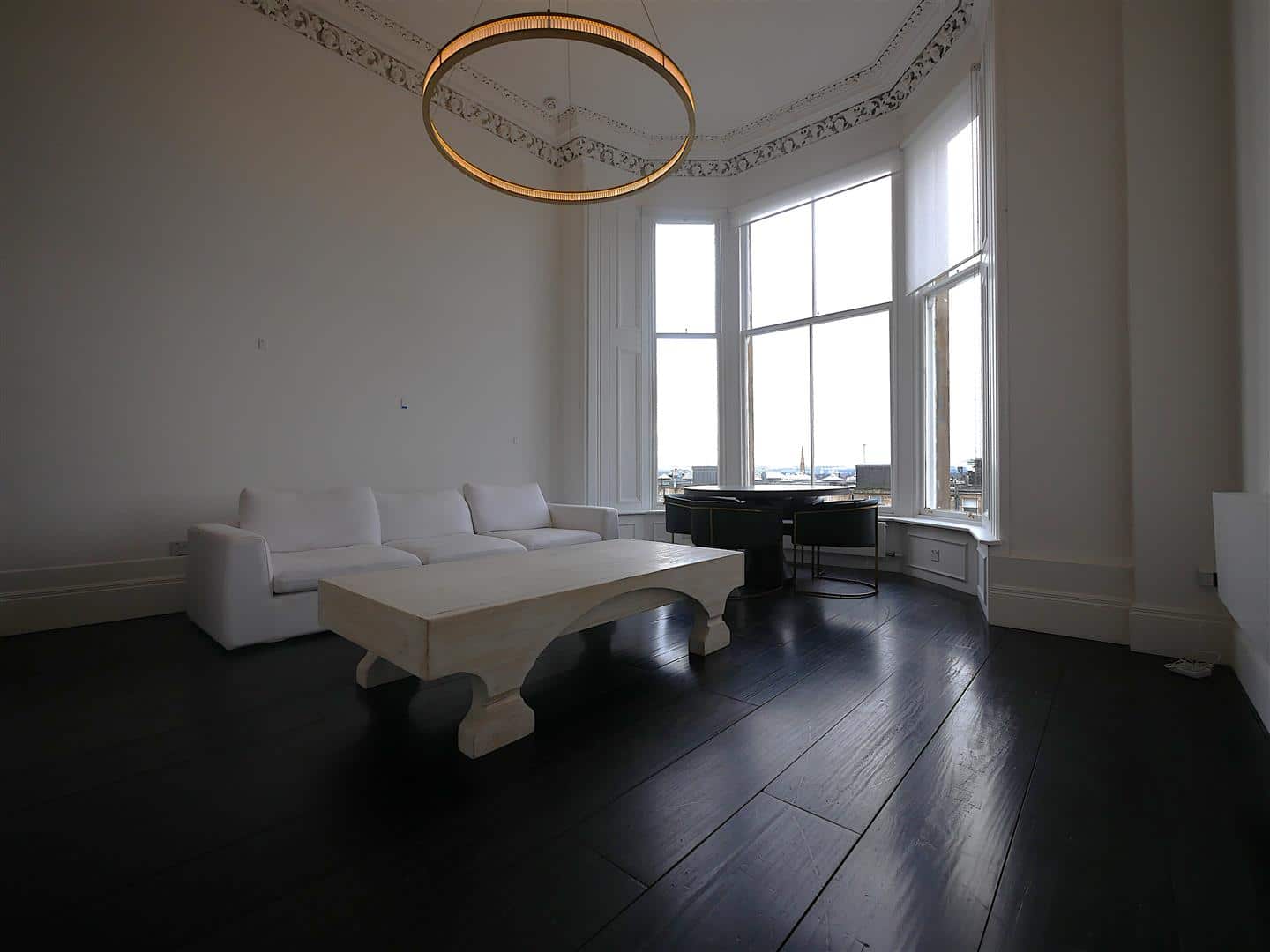 Flat Woodlands Terrace in Glasgow