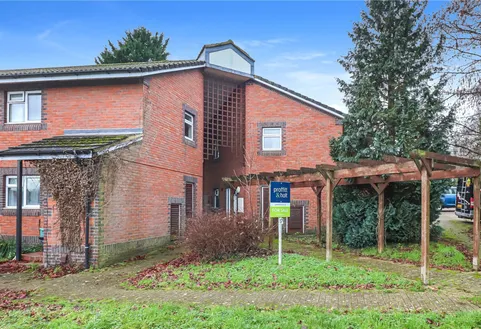 Flat Meadowbank in Dacorum