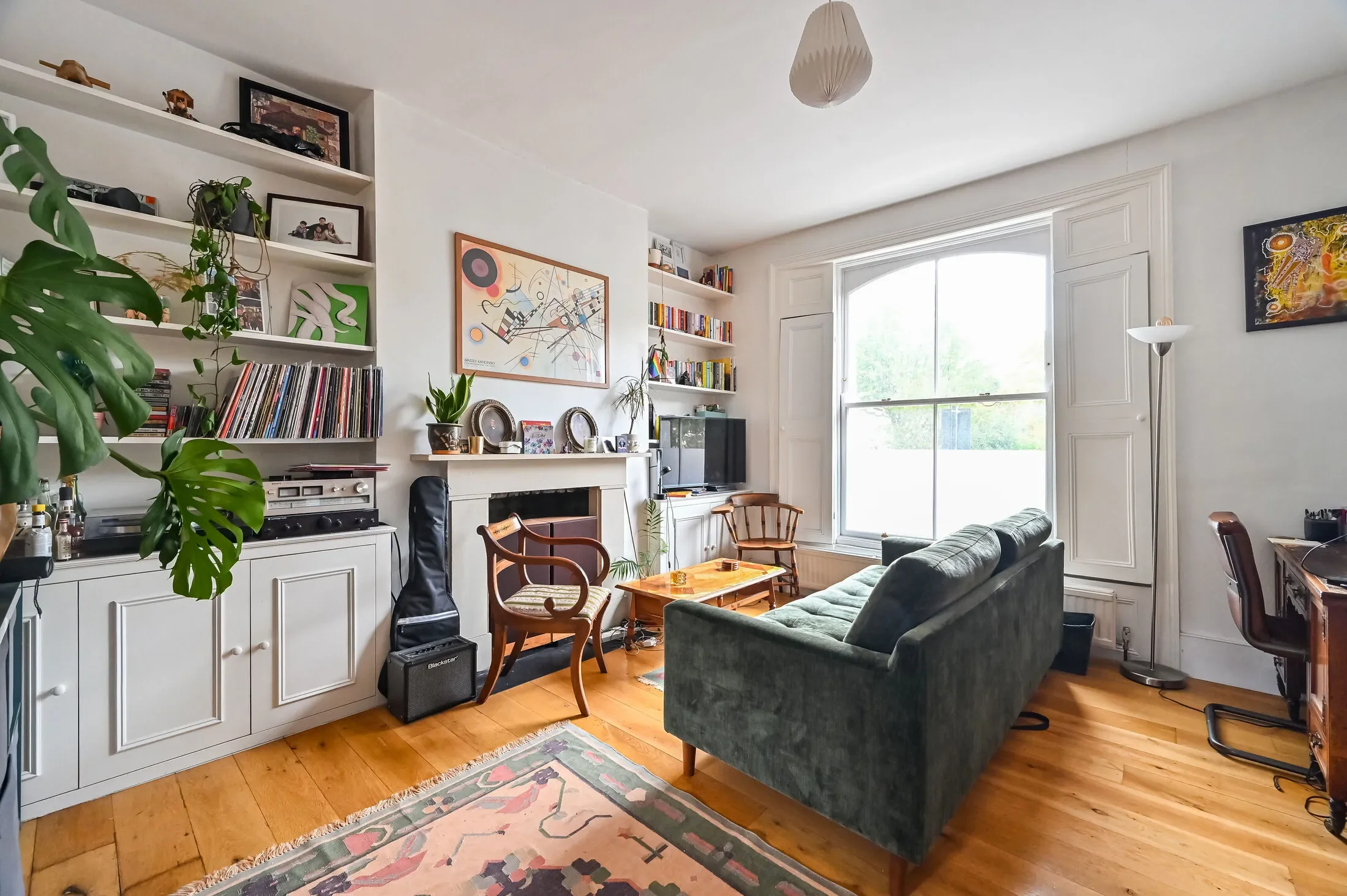 Flat Arundel Square in Greater London