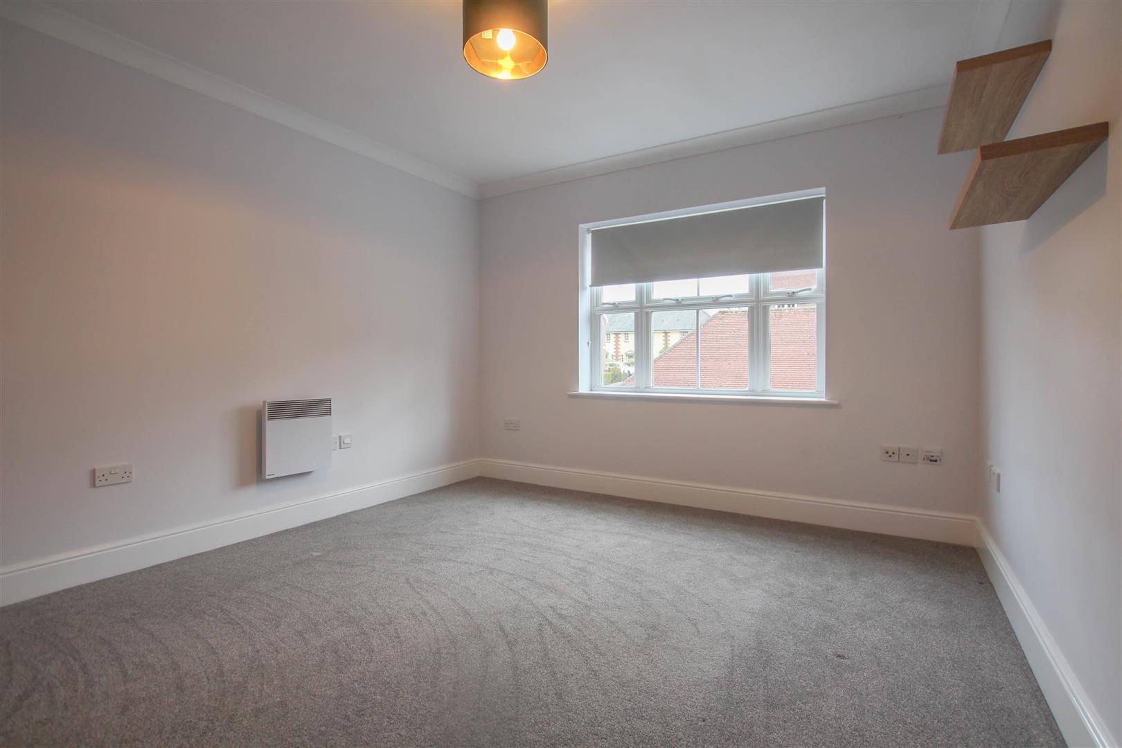 Flat Blyth Court in Uttlesford