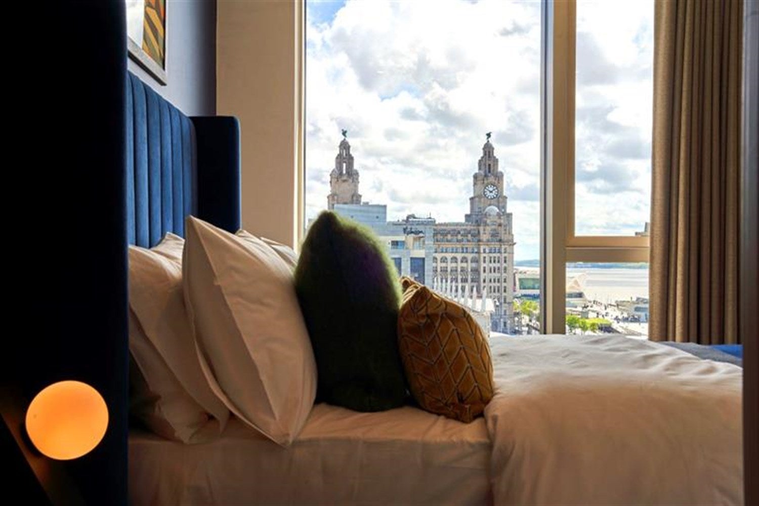 Flat William Jessop Way in Liverpool
