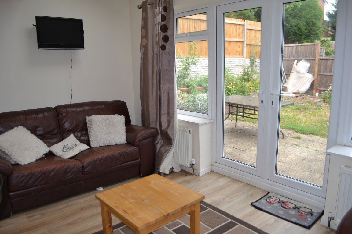 Flat Heeley Road in Birmingham