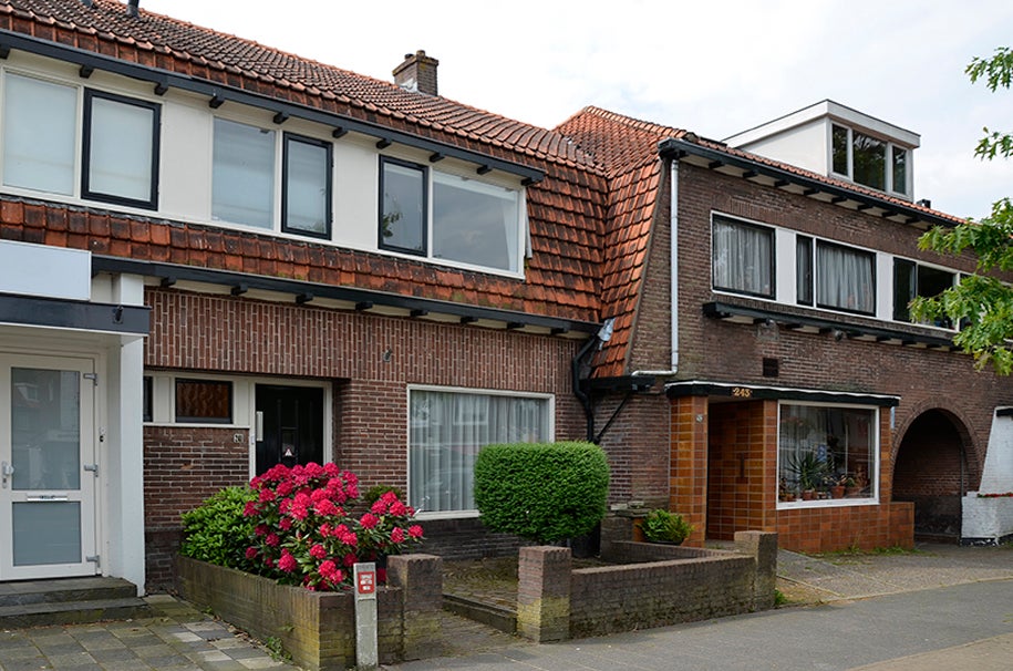 Casa Gijsbrecht van Amstelstraat 241 en Hilversum