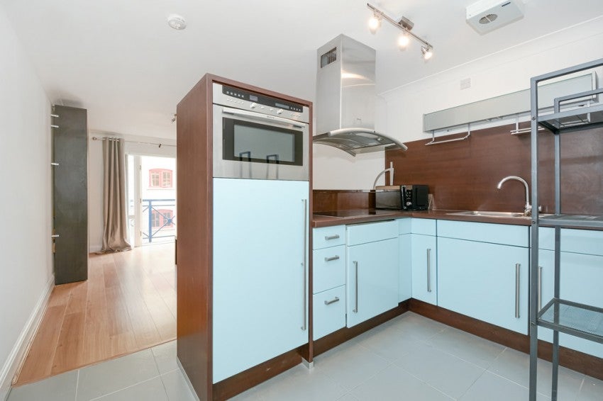 Flat Beatson Walk in Greater London