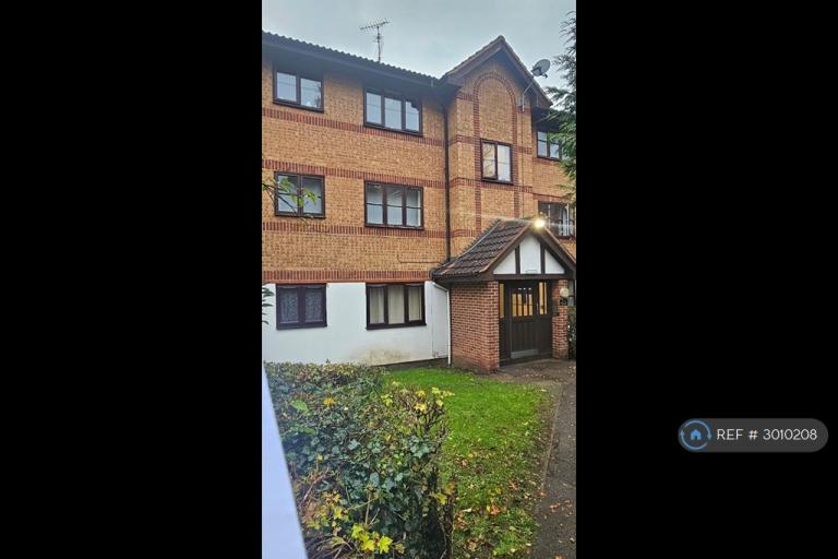 Flat Hamilton Walk in Greater London