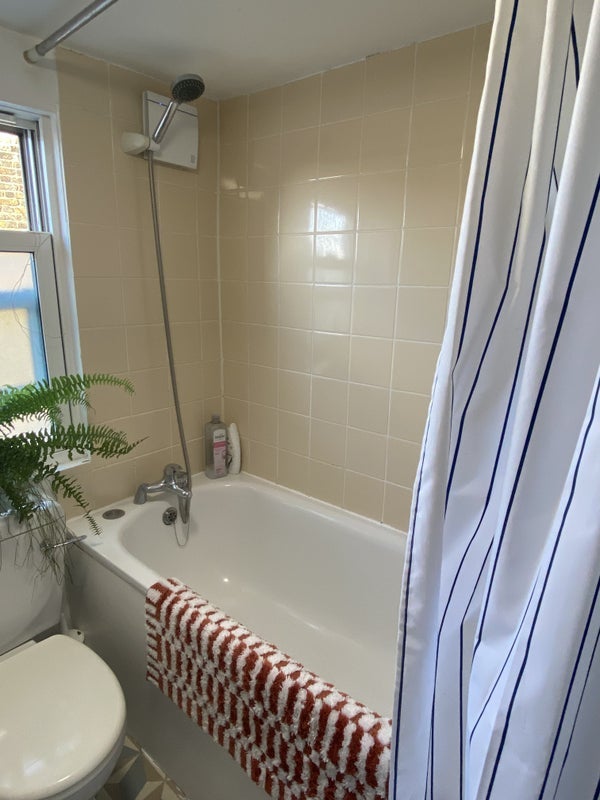 Room Walterton Road in City of Westminster