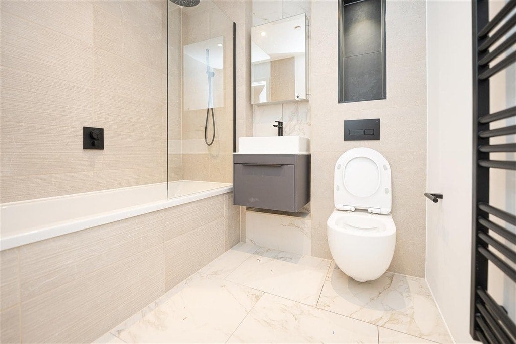Flat Worgan Street in Greater London