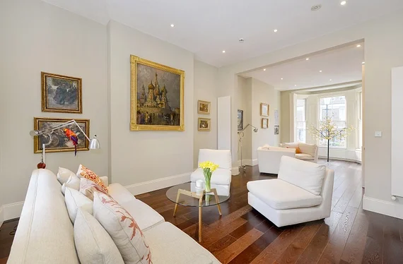 House Powis Gardens in Greater London