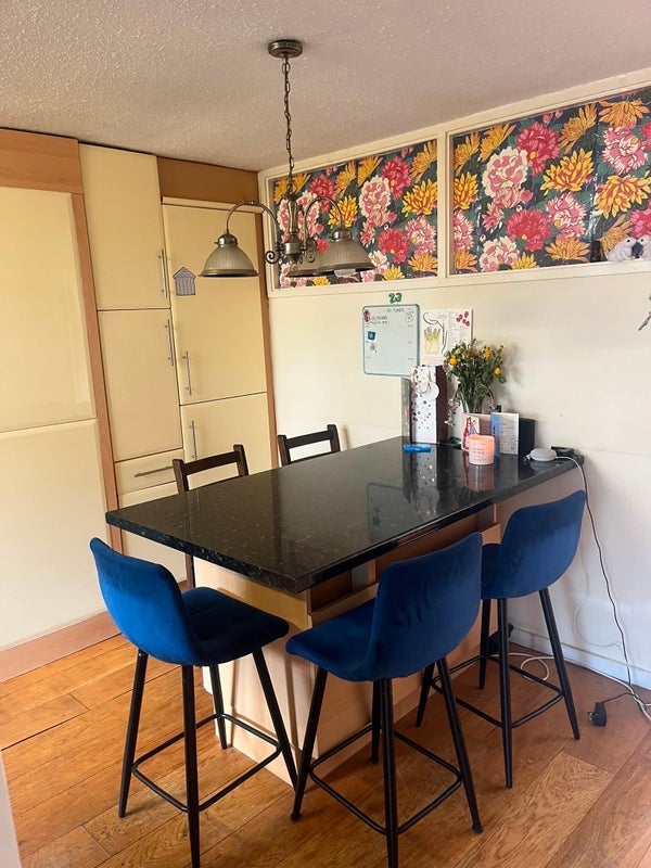 Room Cranleigh Street in Greater London