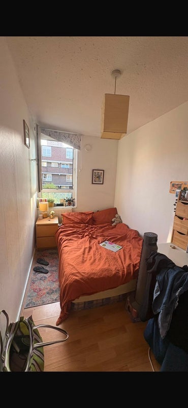 Room Cranleigh Street in Greater London