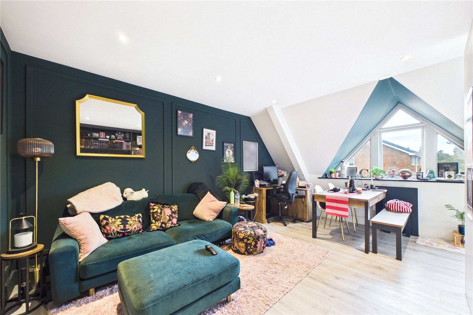 Flat Grangely Close in Holybrook