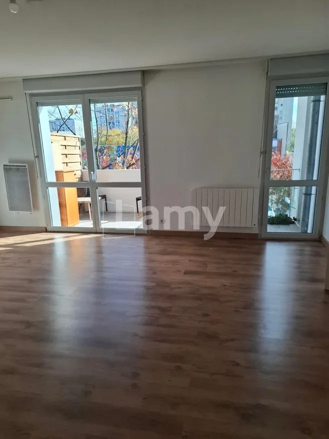 Flat Rue Henri Desbals in Toulouse