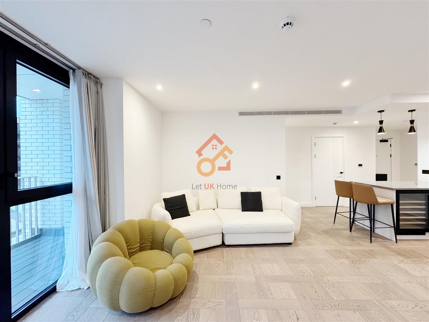 Flat Merino Gardens in Greater London