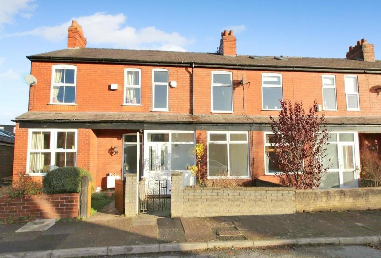 Flat Derby Street in Trafford