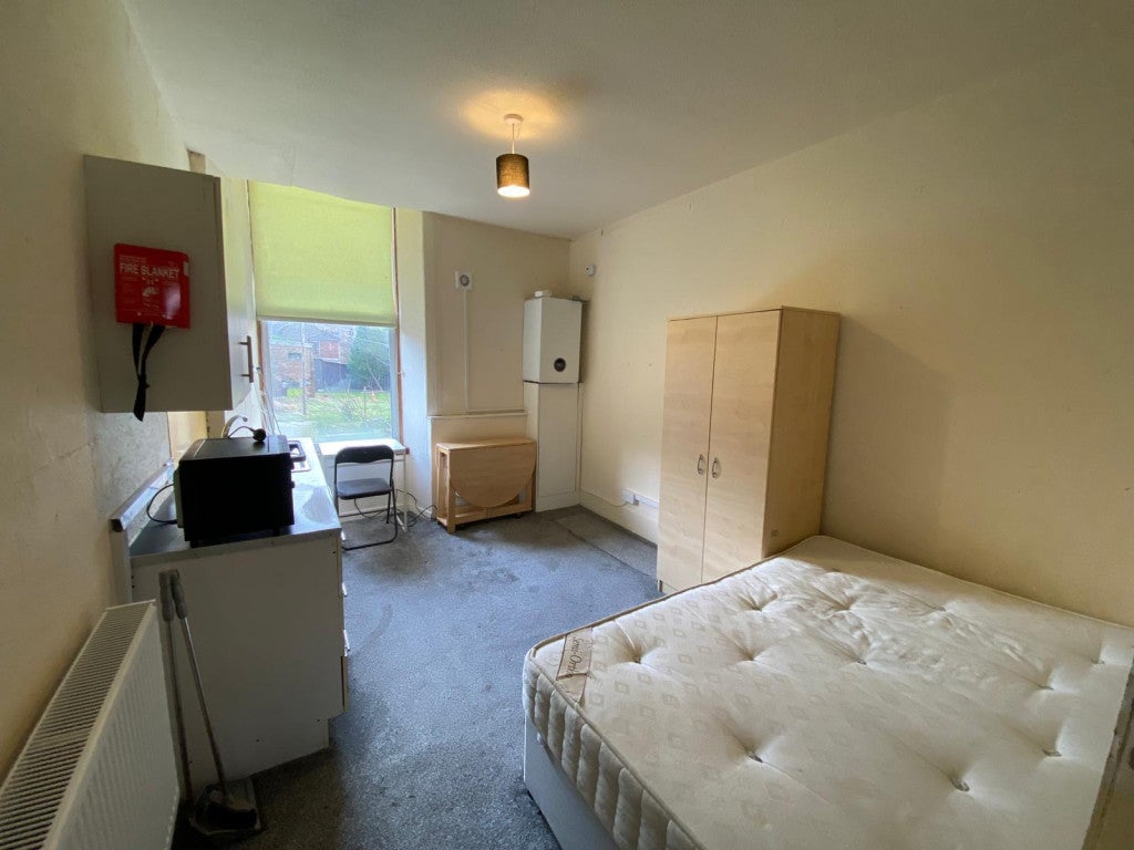 Flat Langside Road in Glasgow