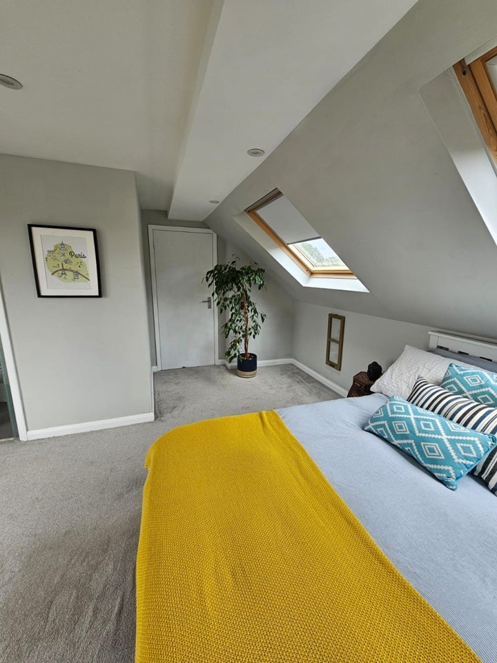 Room Covington Way in Greater London