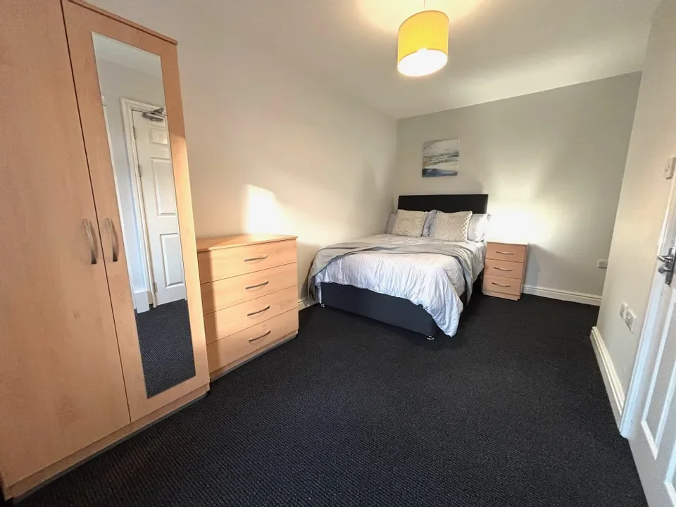 Room Canada Close in Fearnhead