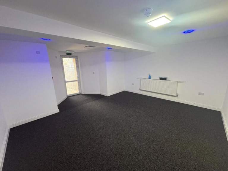 Room Belgrave Road in Chadderton