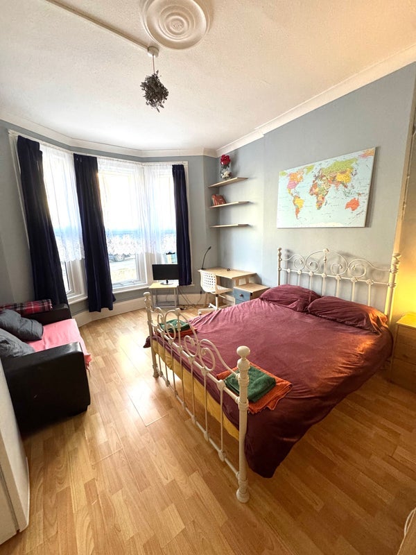 Room Brailsford Road in Greater London