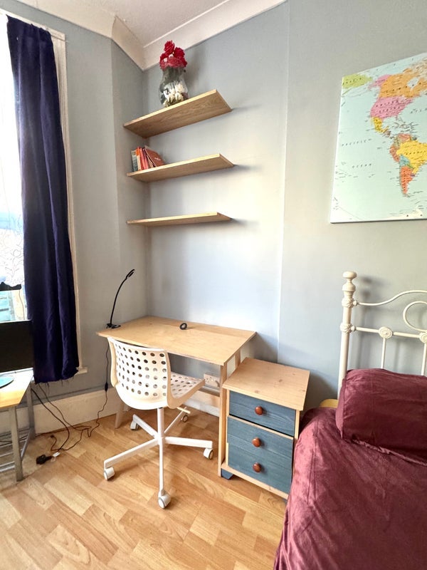 Room Brailsford Road in Greater London