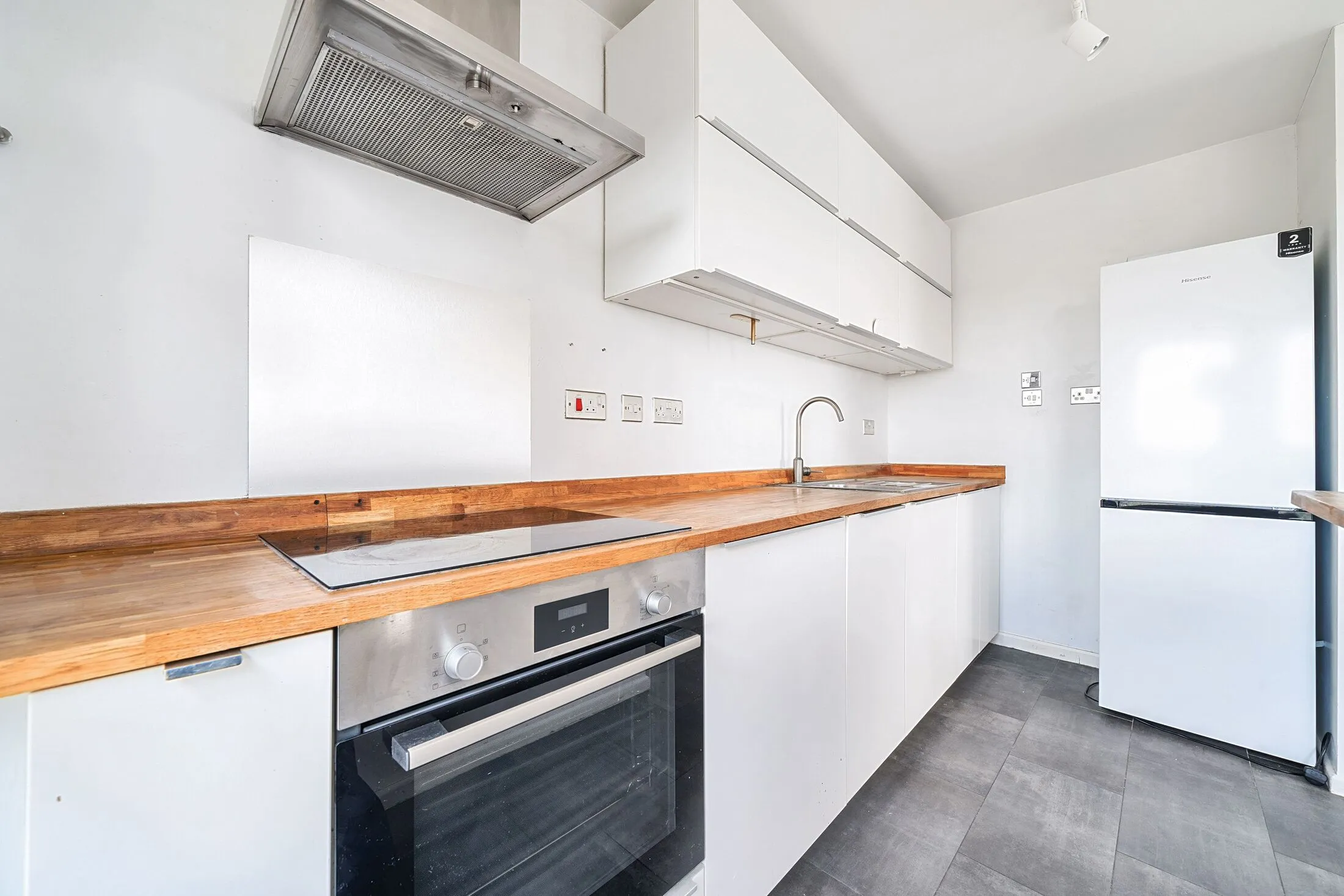 Flat Wyndham Road in Greater London