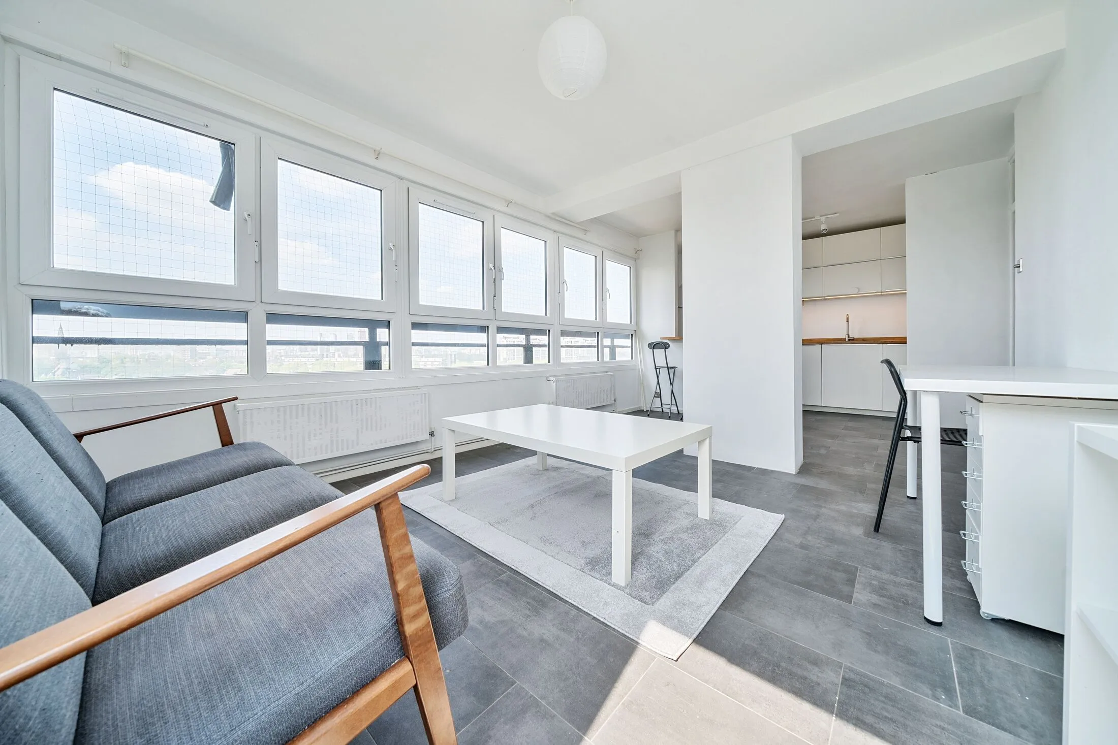 Flat Wyndham Road in Greater London