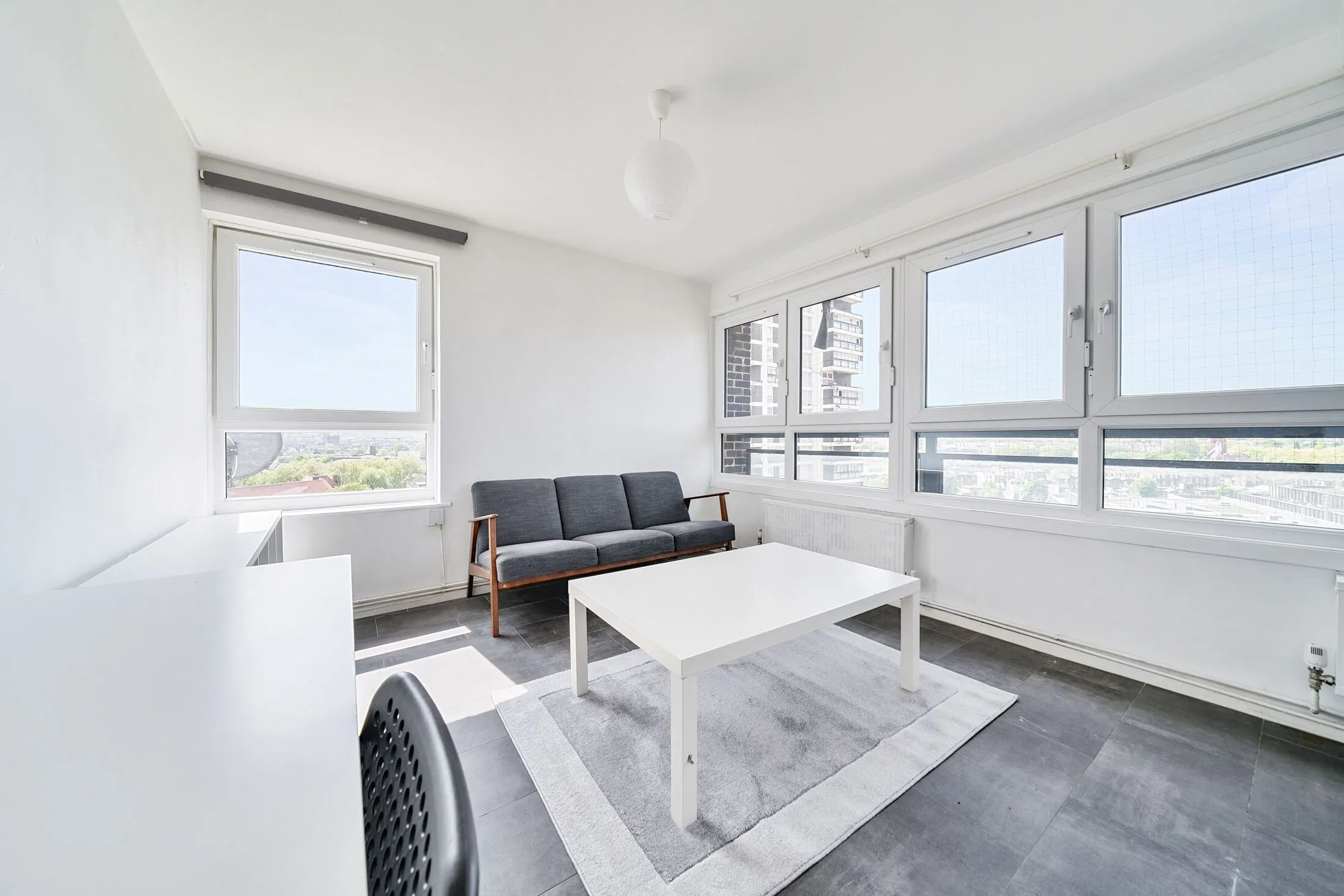 Flat Wyndham Road in Greater London