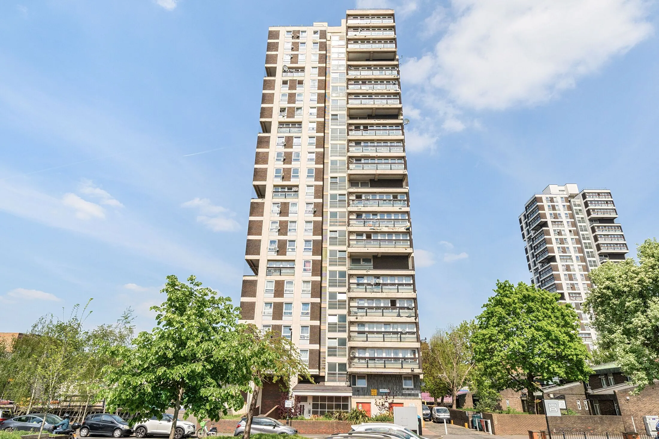 Flat Wyndham Road in Greater London