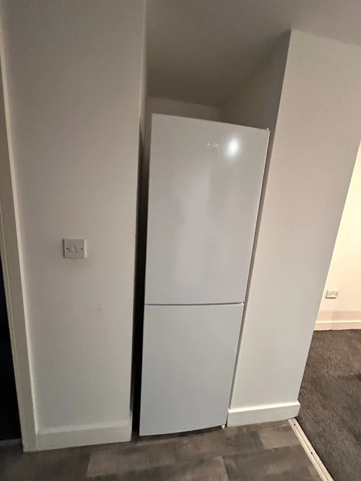 Flat Springlodge Place in Bradford