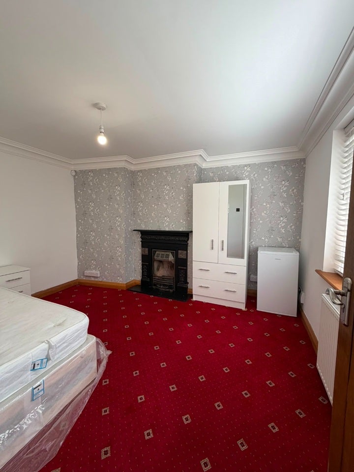 Room Norwood End in Basildon