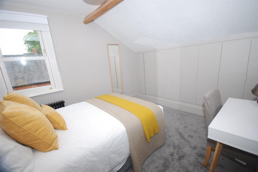 Room Conway Road in Royal Leamington Spa