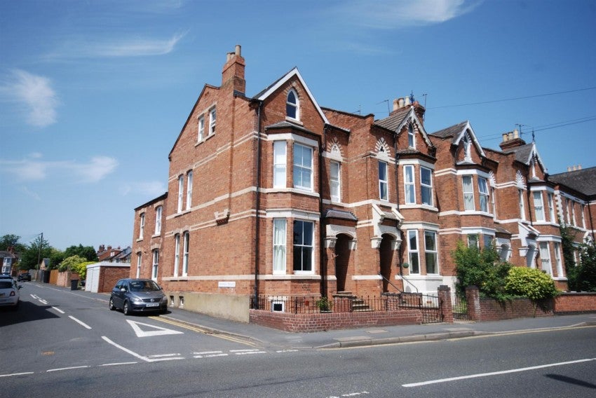 Room Conway Road in Royal Leamington Spa