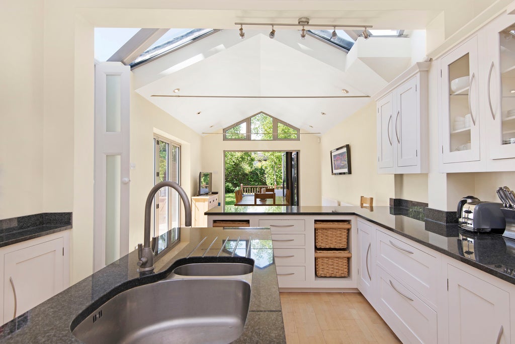 House Wilton Grove in Greater London