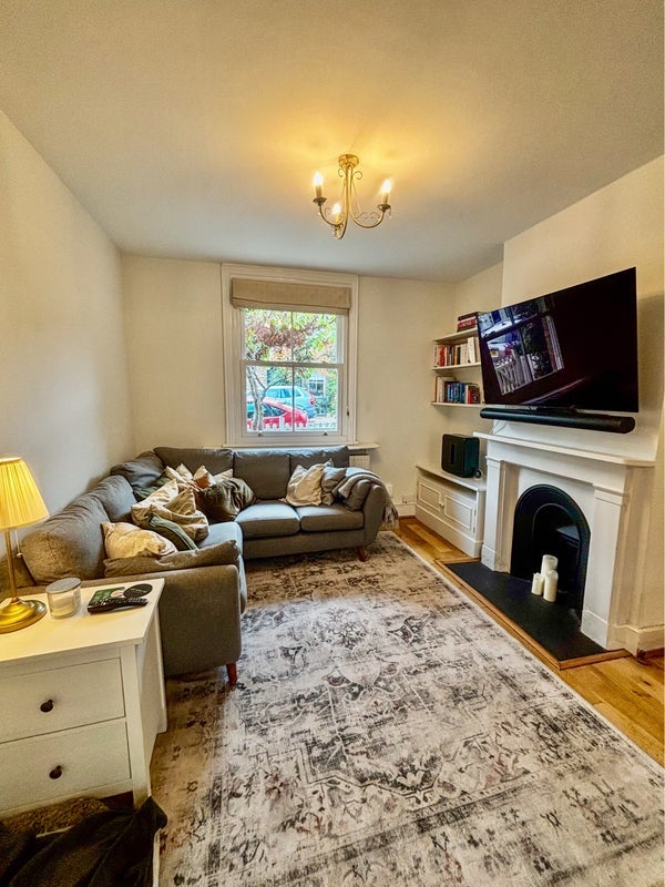 Room Bellamy Street in Greater London