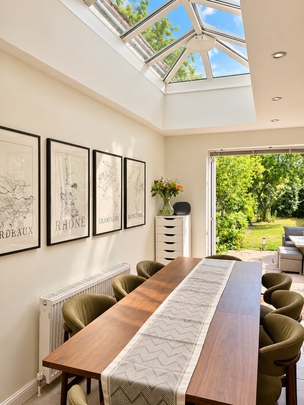 House Bellamy Street in Greater London