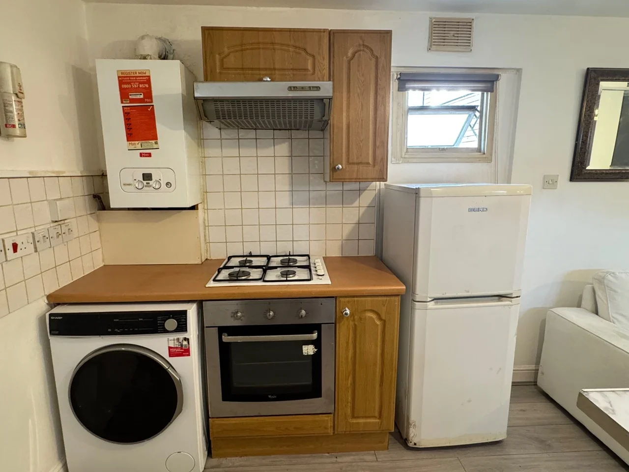 Flat Trent Gardens in Greater London