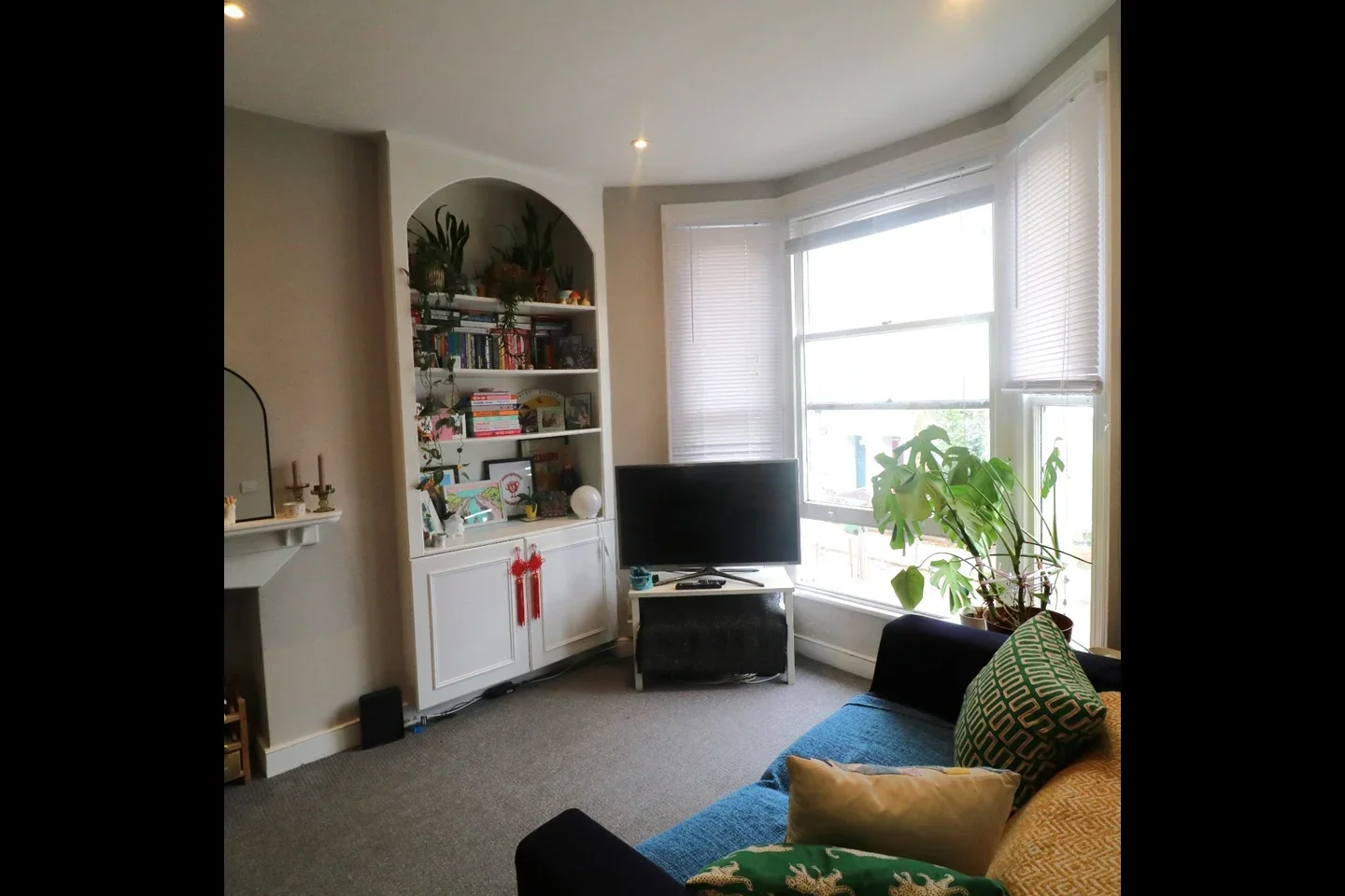 Flat Kellett Road in Greater London