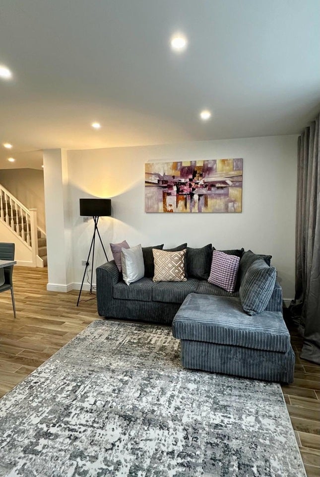 House Ballards Way in Greater London