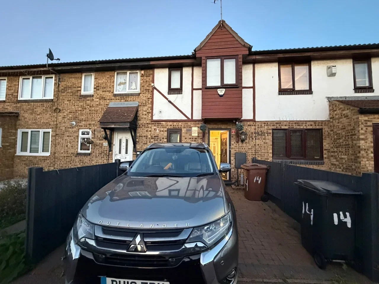 House Shaw Crescent in Tilbury
