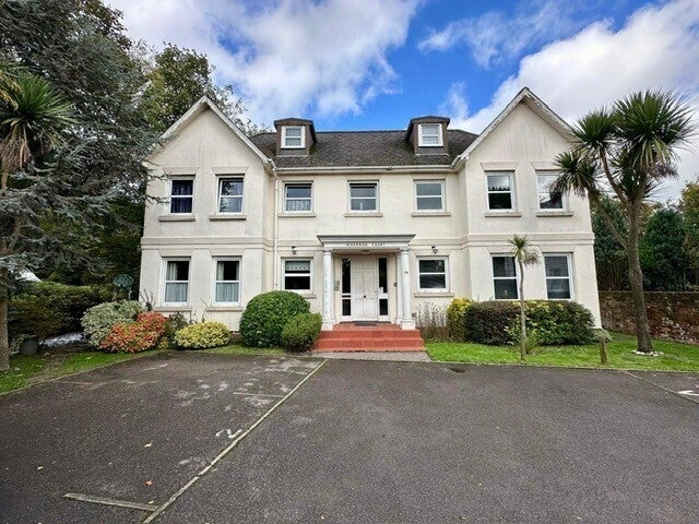 Flat Bishopstoke Road in Eastleigh