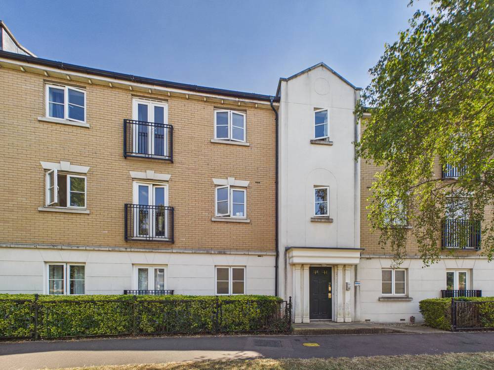 Flat Tufnell Way in Colchester