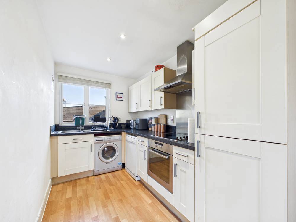 Flat Tufnell Way in Colchester