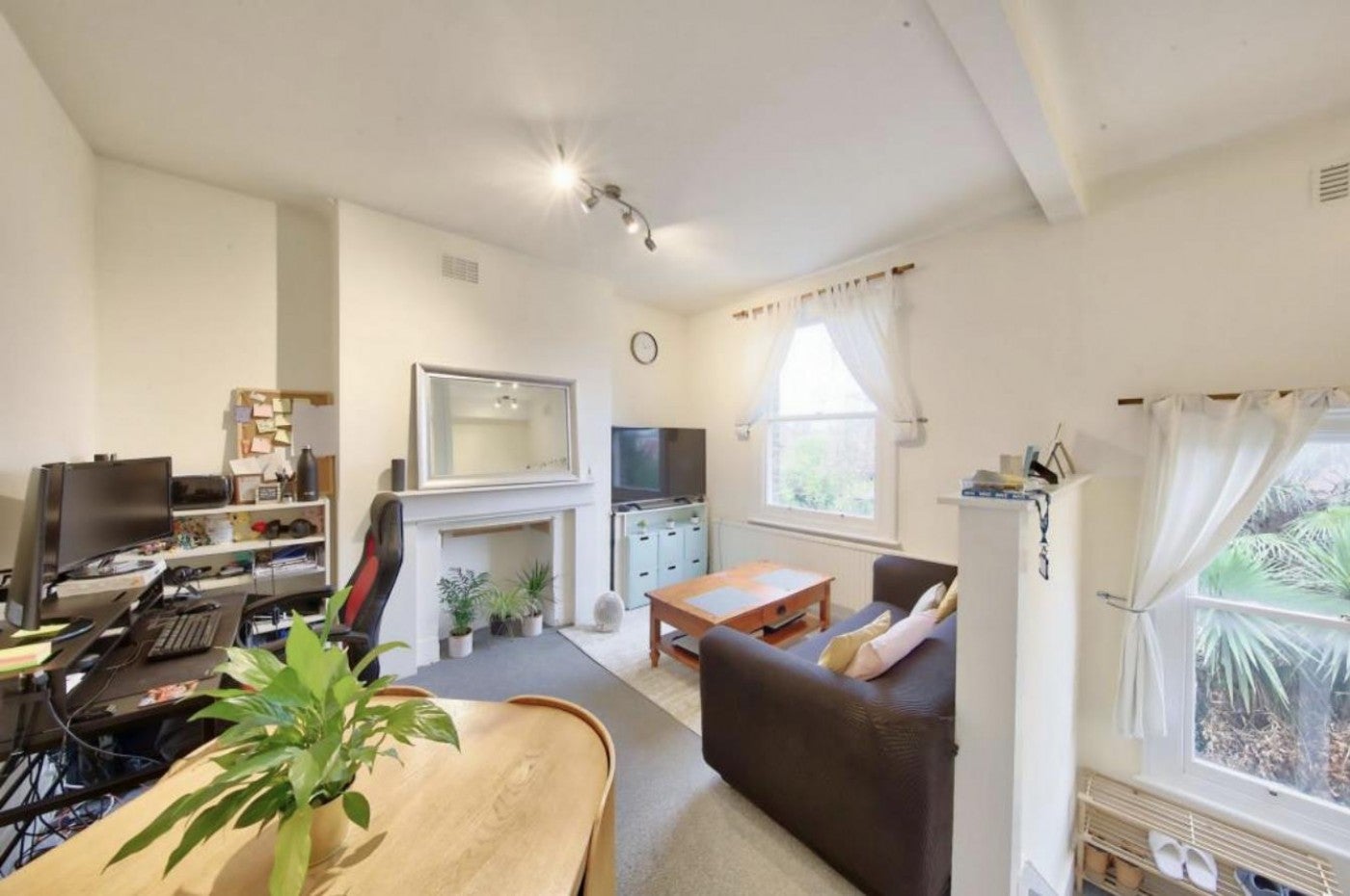 Flat Khama Road in Greater London