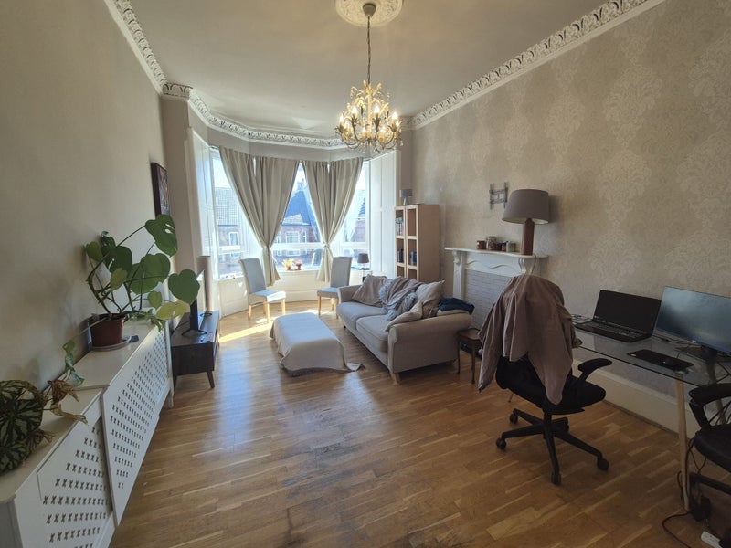 Room Onslow Drive in Glasgow