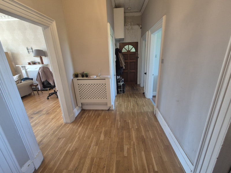 Room Onslow Drive in Glasgow