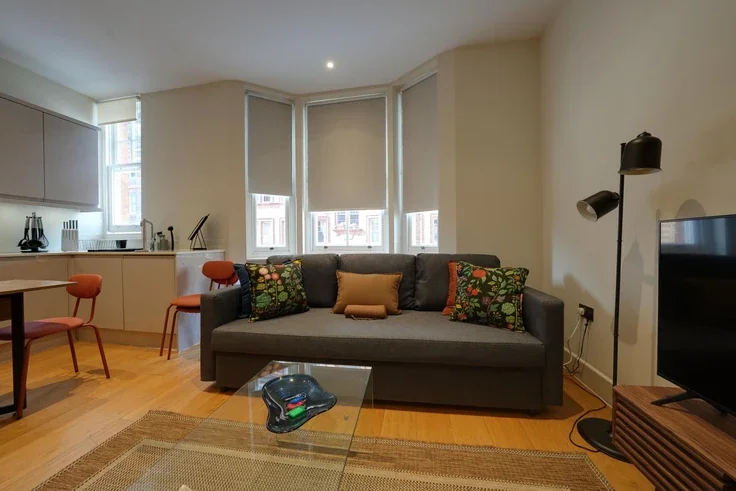 Flat Great Titchfield Street in City of Westminster