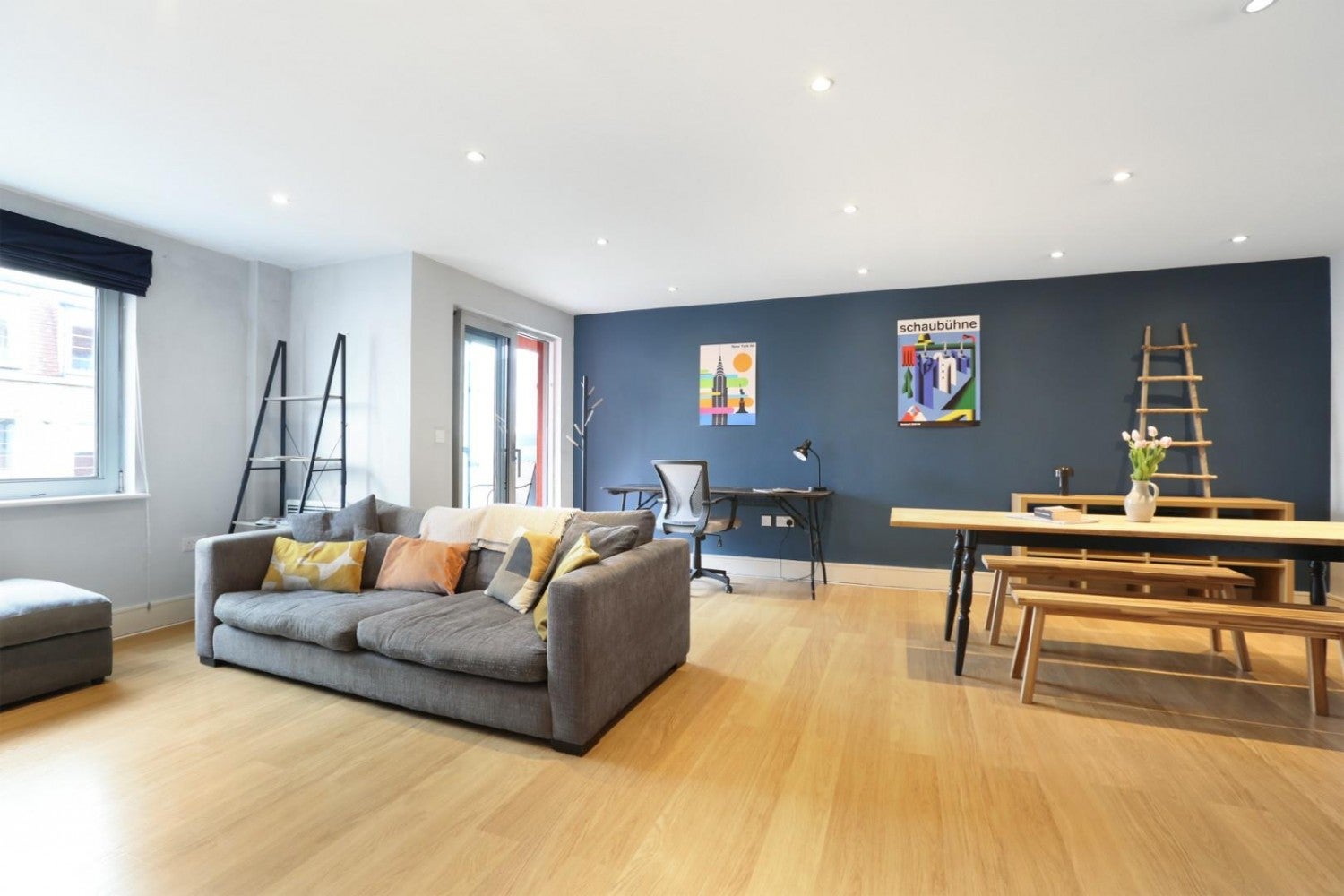 Flat Kirkdale in Greater London