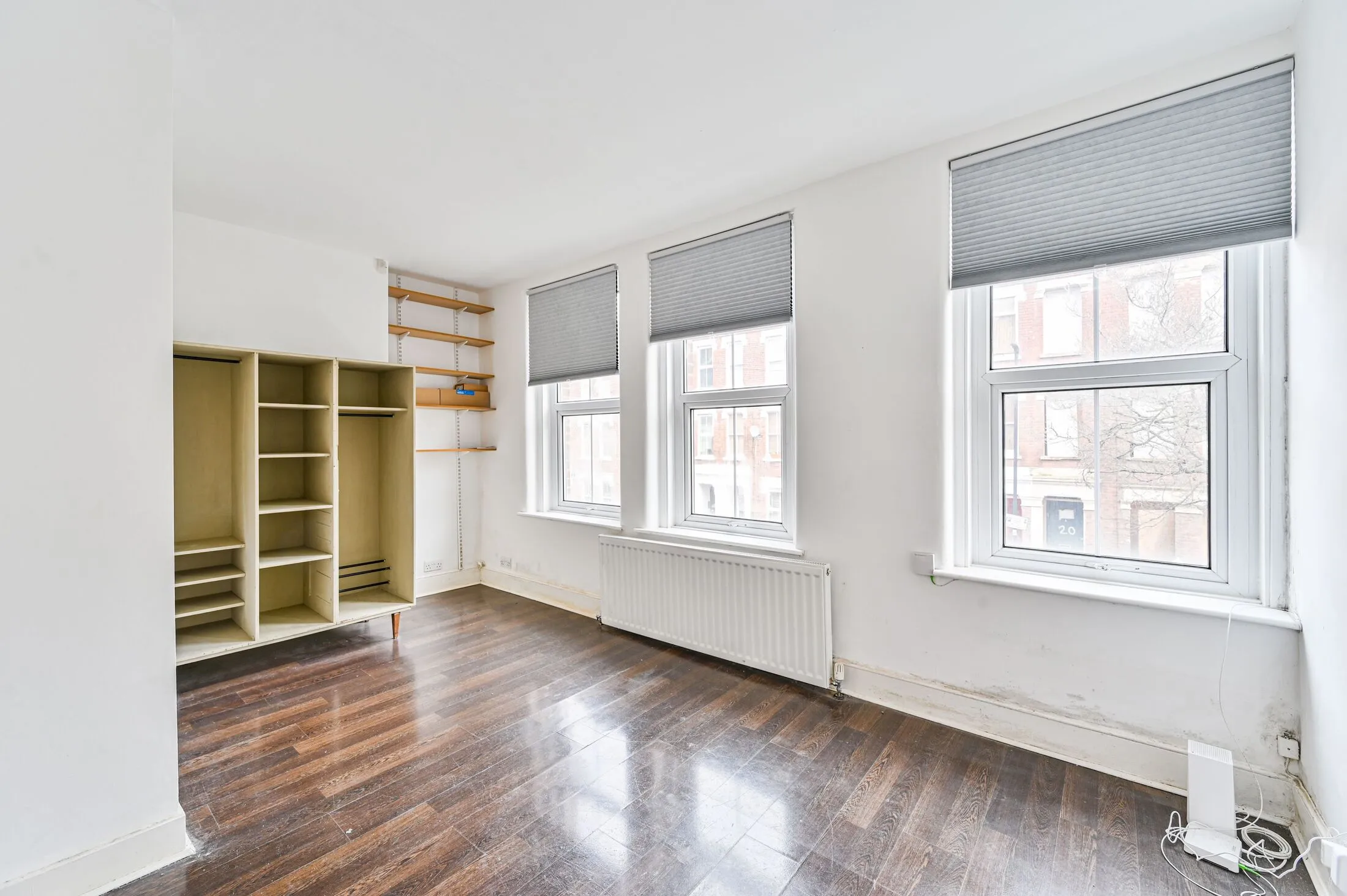 Flat Vaughan Road in Greater London